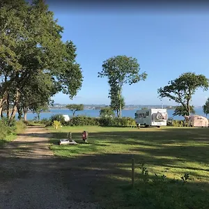 Campingplatz Camping Les Pieds Dans L'eau 