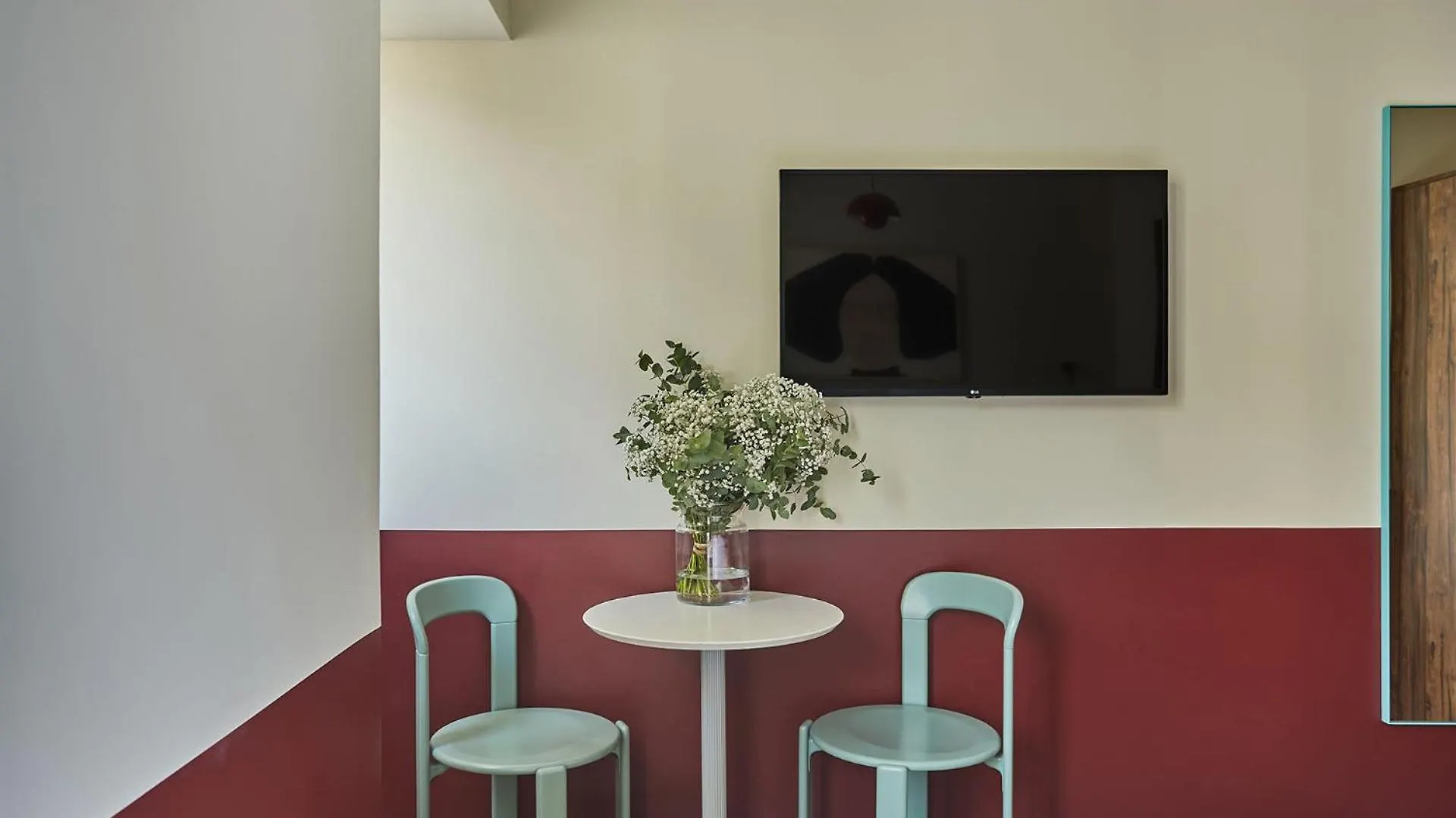 Numa Paris Champs-Elysees Aparthotel