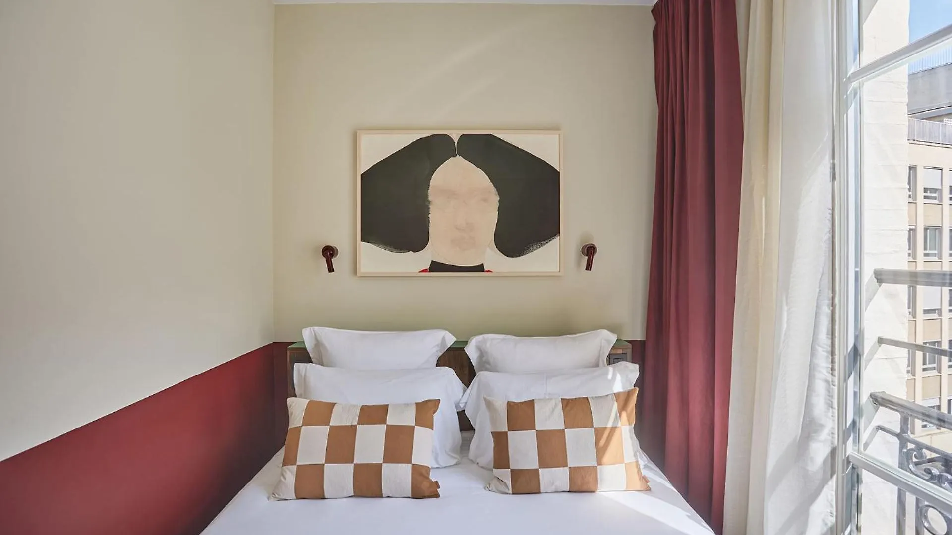 Numa Paris Champs-Elysees Aparthotel