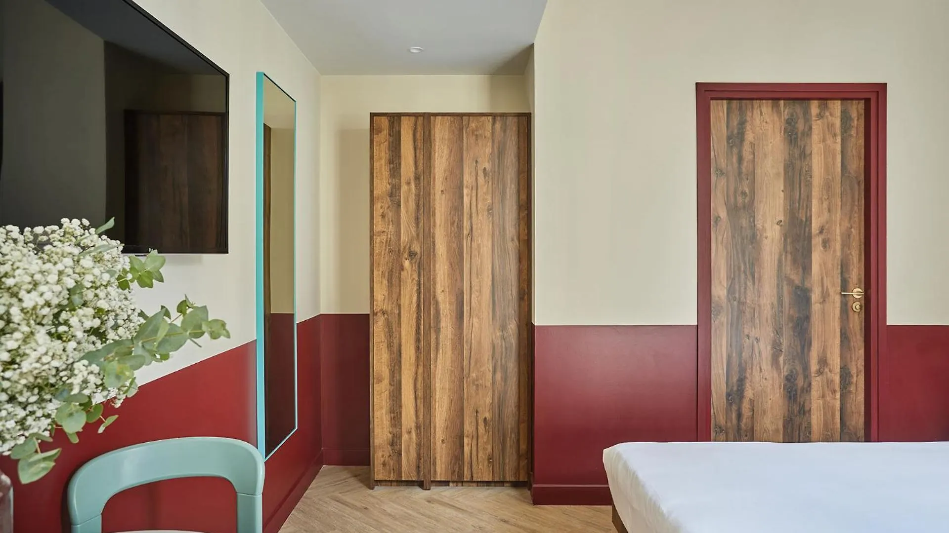 **** Aparthotel Numa Paris Champs-Elysees France