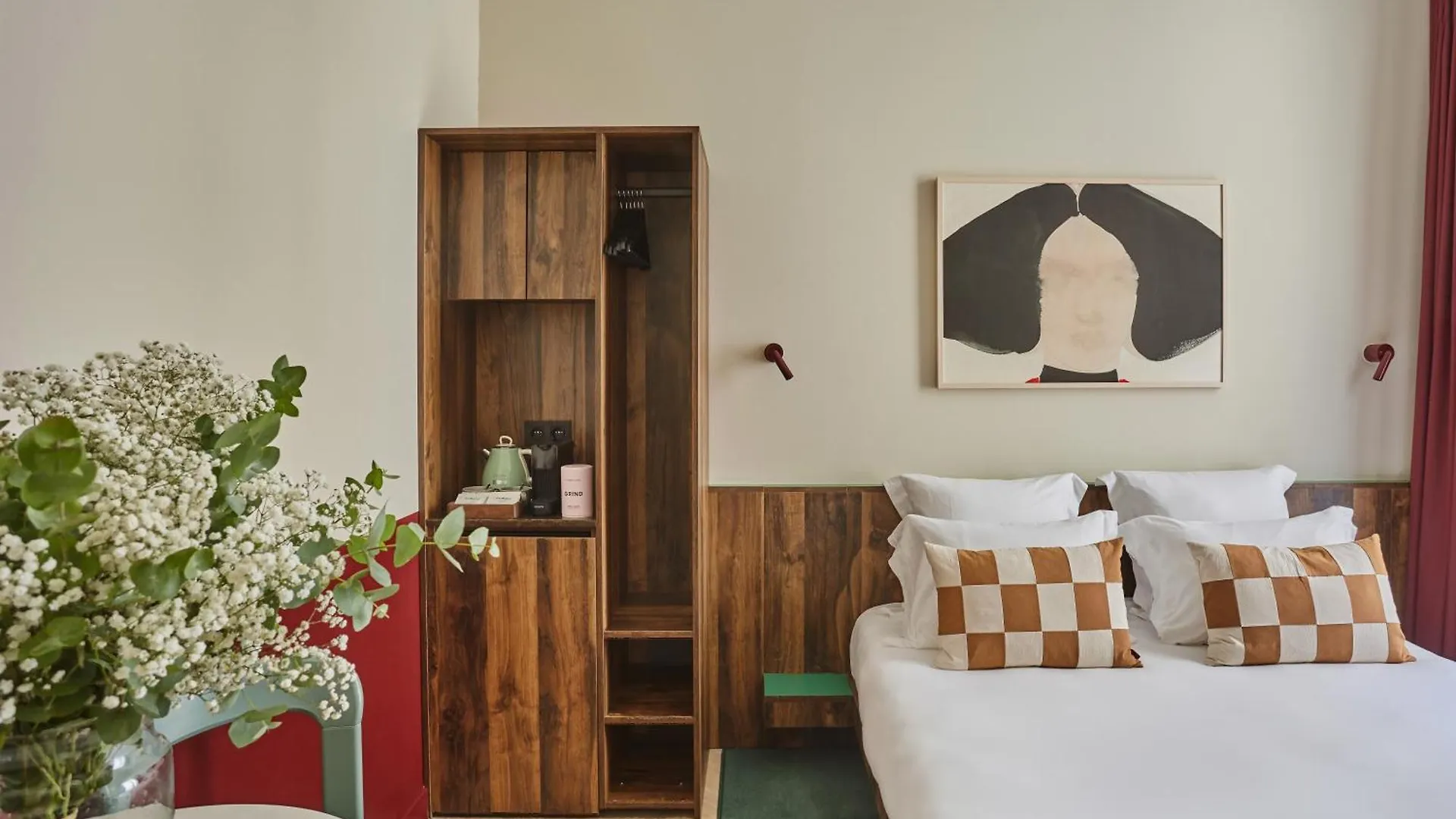 Numa Paris Champs-Elysees Aparthotel